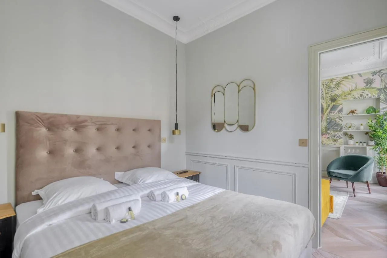 Stylish 2Bd House In Central Paris By Guestready Apartment France